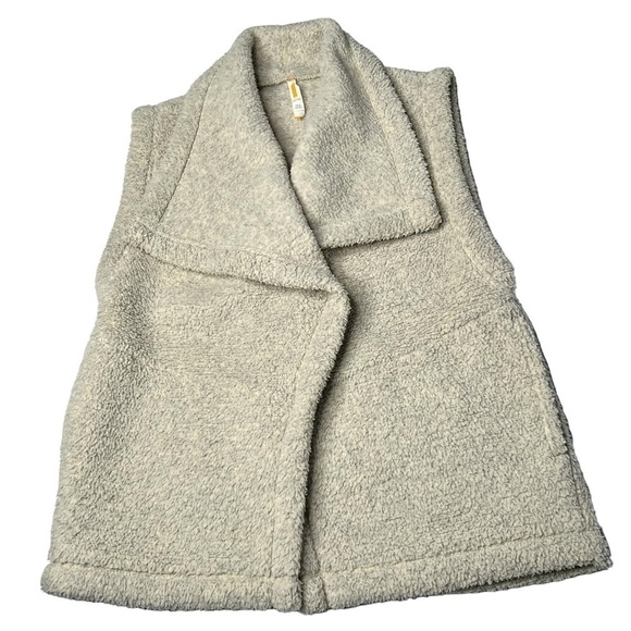 LUCY Hatha Sherpa Fleece Vest Beige Cream Women's Size M - Picture 1 of 16